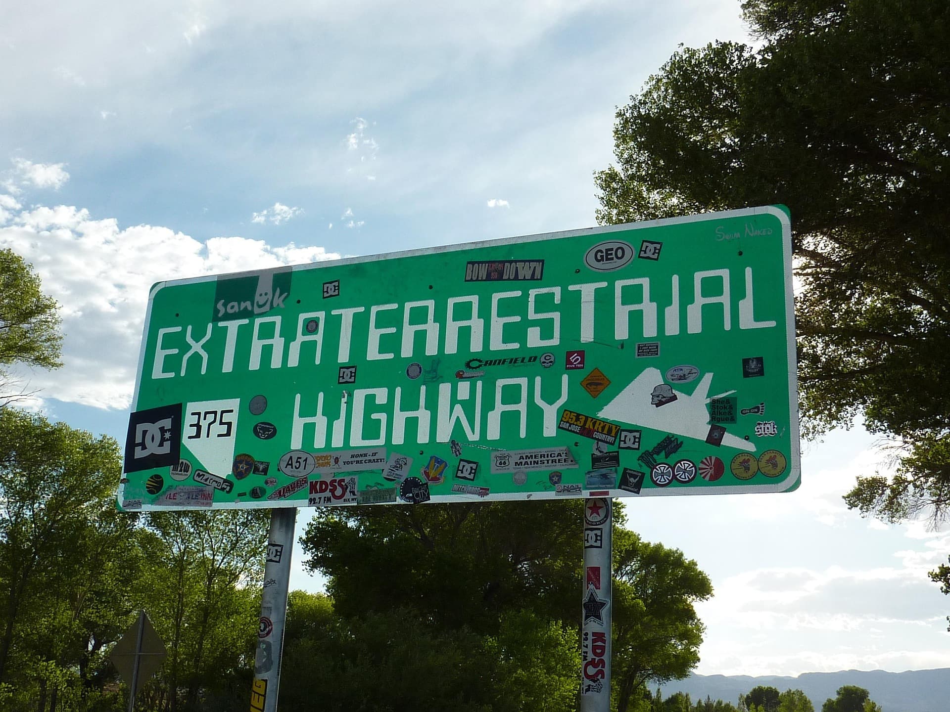 Panneau de l'Extraterrestrial Highway sur la Nevada State Route 375, près de Rachel